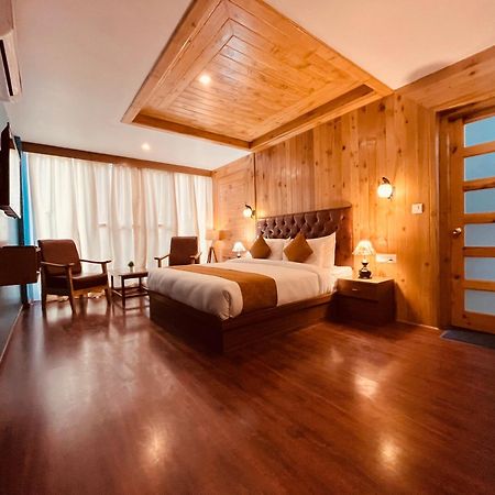 Tata Vista Resort Mall Road Manali - Centrally Heated & Air Cooled Buitenkant foto