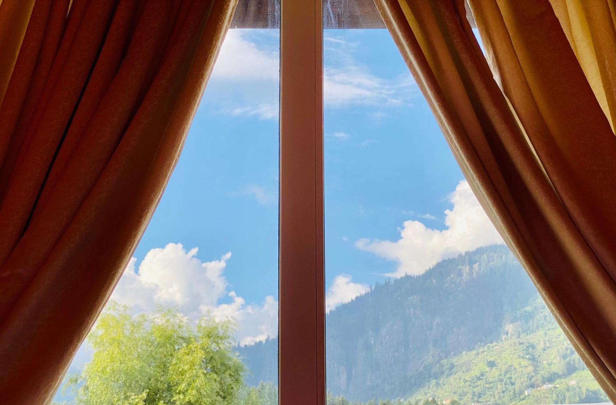 Tata Vista Resort Mall Road Manali - Centrally Heated & Air Cooled Buitenkant foto
