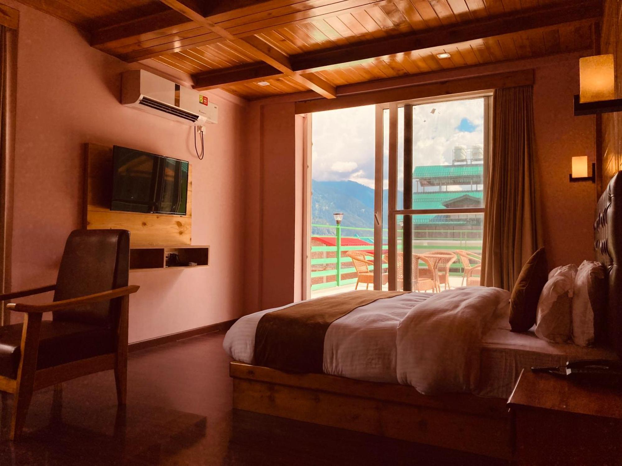 Tata Vista Resort Mall Road Manali - Centrally Heated & Air Cooled Buitenkant foto