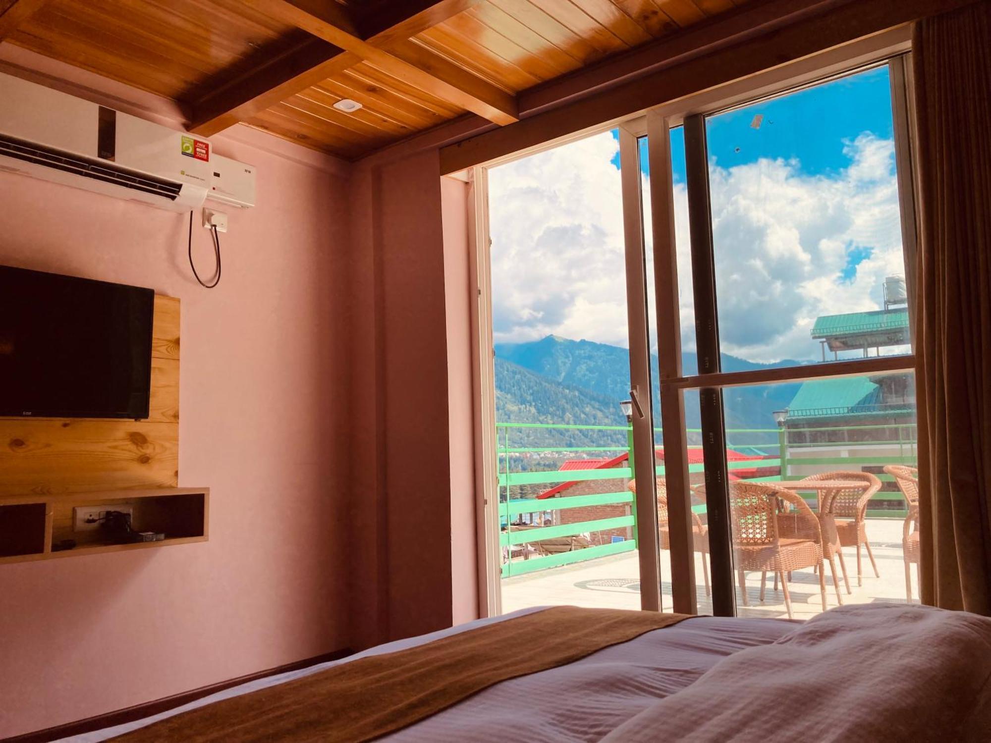 Tata Vista Resort Mall Road Manali - Centrally Heated & Air Cooled Buitenkant foto